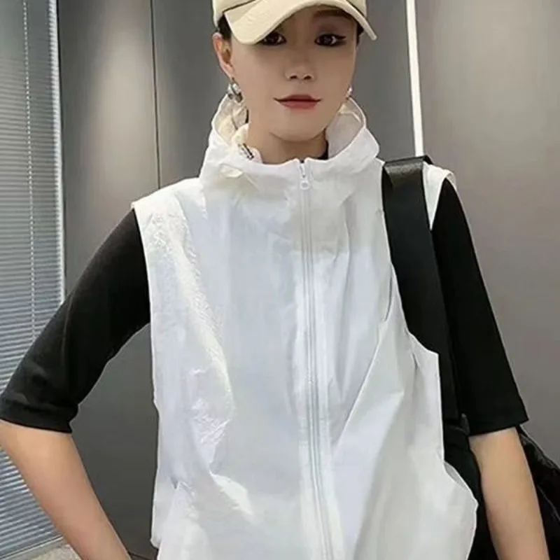 Summer New Sunscreen Vest Korean Version The Loose Big Yards Hooded Short Section Vest Thin Section Short Jacket Shoulders
