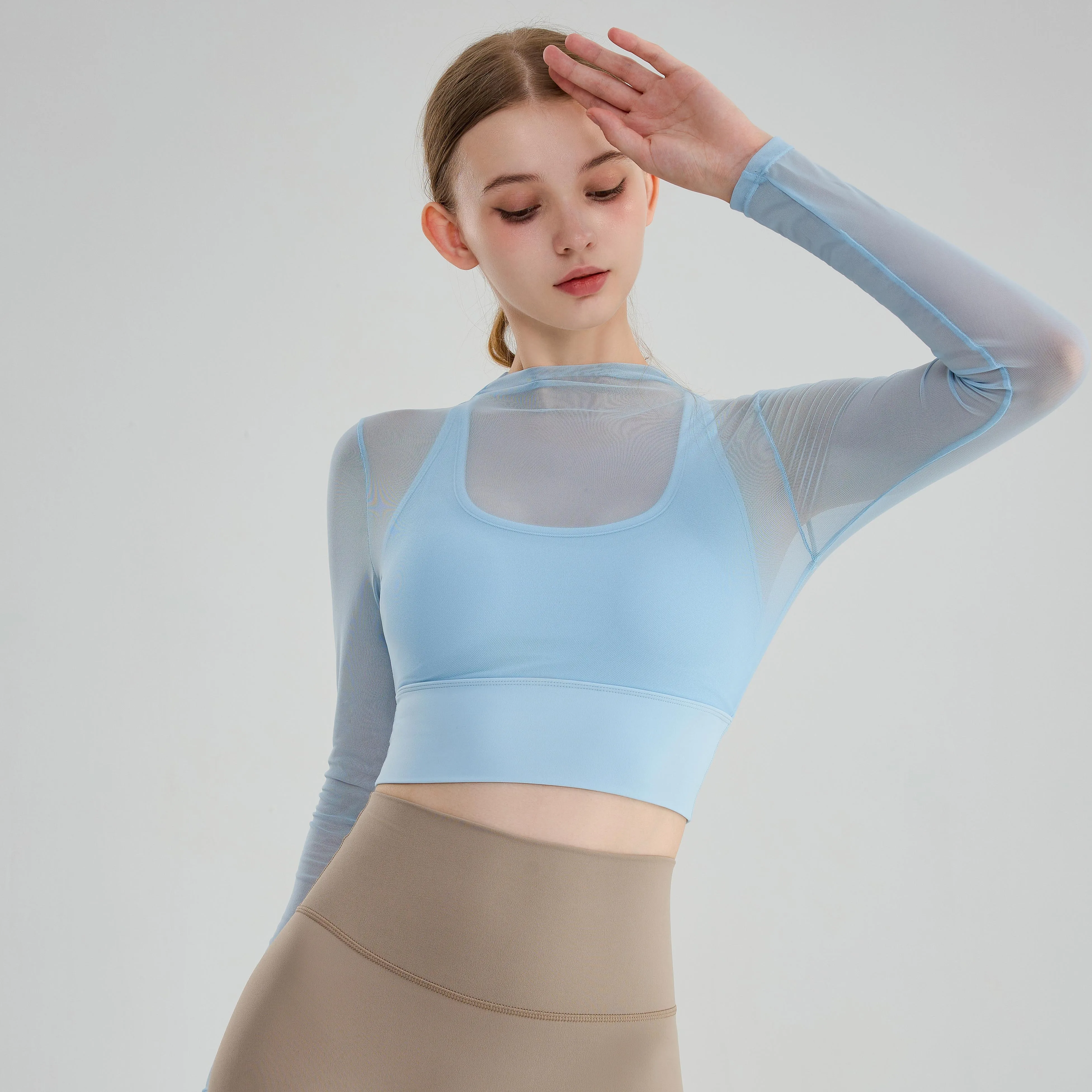 Women's Yoga Shirt Breathable Yoga Top Mesh Patches Slim-Fit Design Inner Bra Crossed Straps Double-Layered Sportwear Gym