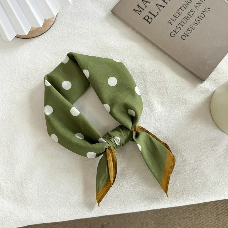 Baumwoll-Polka-Dot-Kleines Quadratisches Tuch Damen-Seidenschal im Hepburn-Stil Vielseitiger Dekorativer Künstlerischer Professioneller Stewardess-Schal – Detail 22