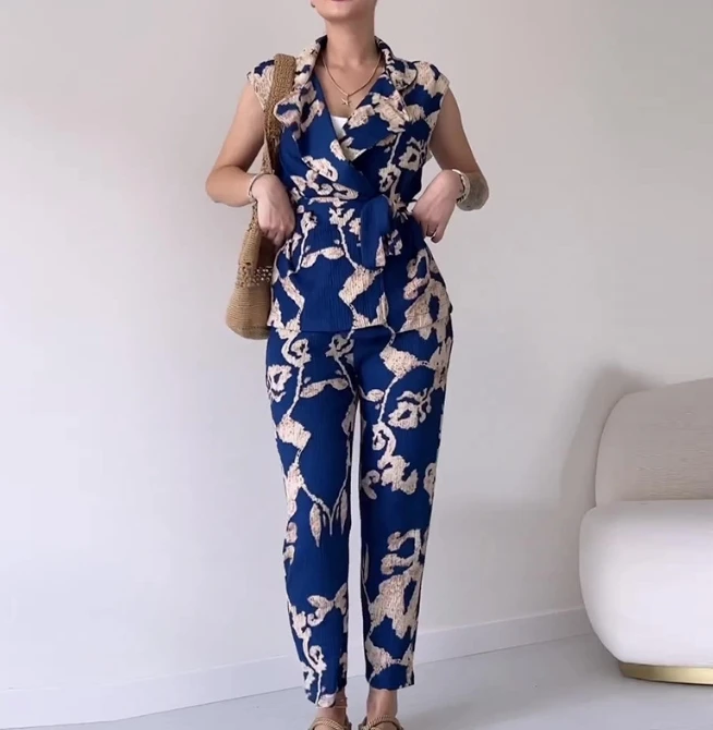 

Two Piece Set Women Outfit 2023 New Fashion Vacation Bohemian Printed Sleeveless Top & Casual Pants Set Autumn Female Suits