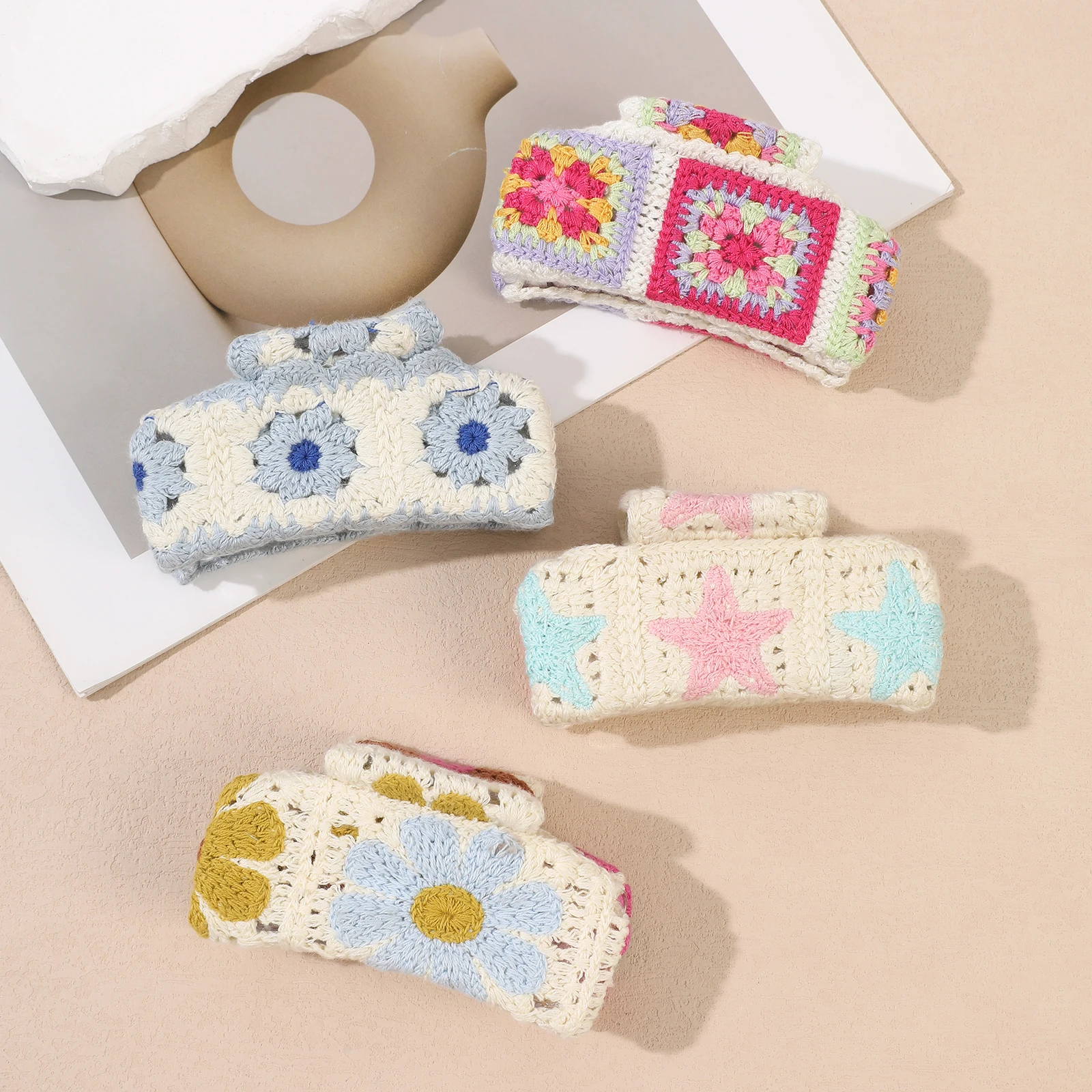 1Pc Women Fashion Hair Claw Back Head Shark Clip Ladies Elegant Ponytail Hairpin Headwear Random Color Position of Print Pattern