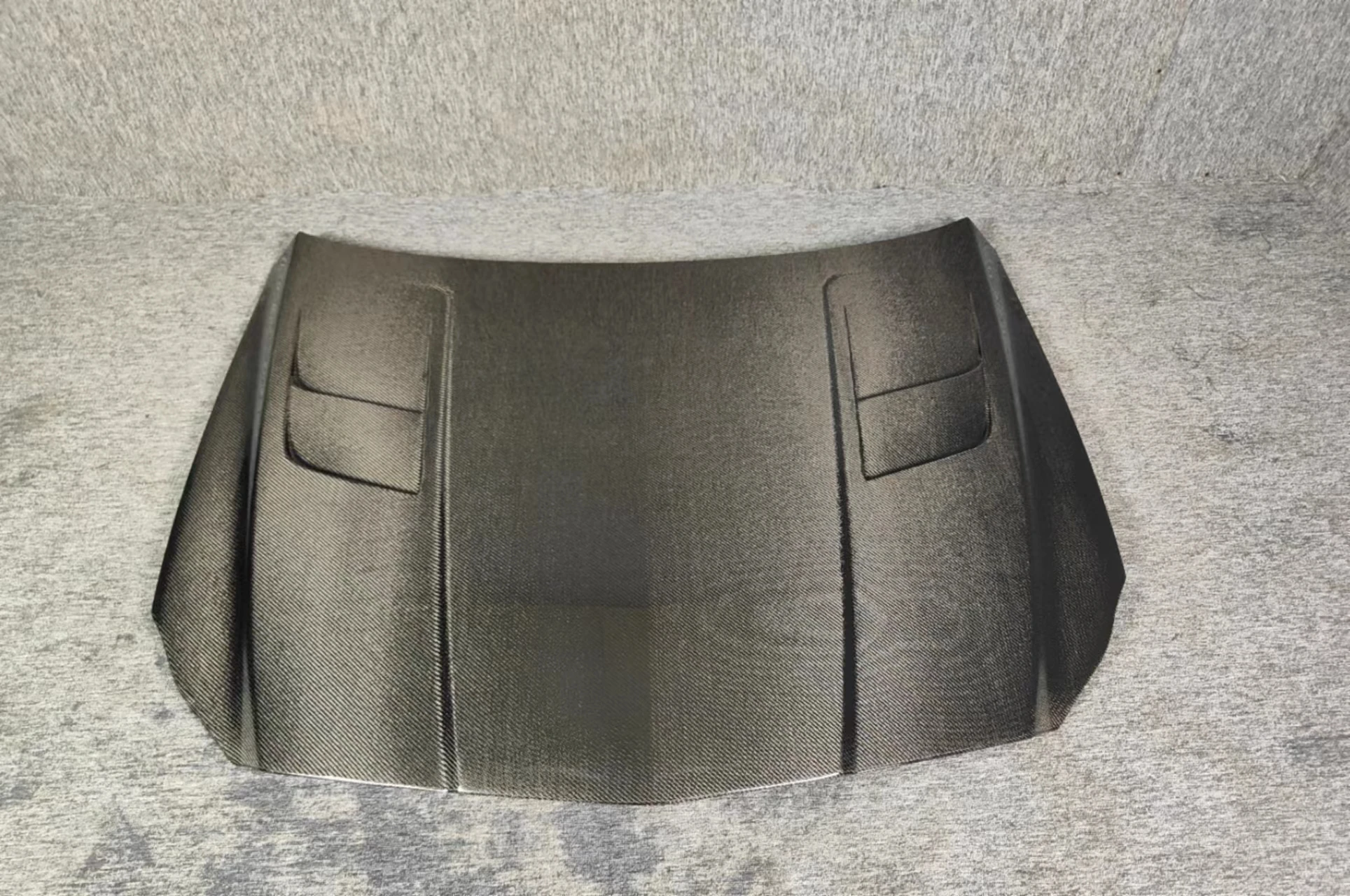

Real Carbon Fiber bonnet front hood fit for Mercedes Benz CLS W218