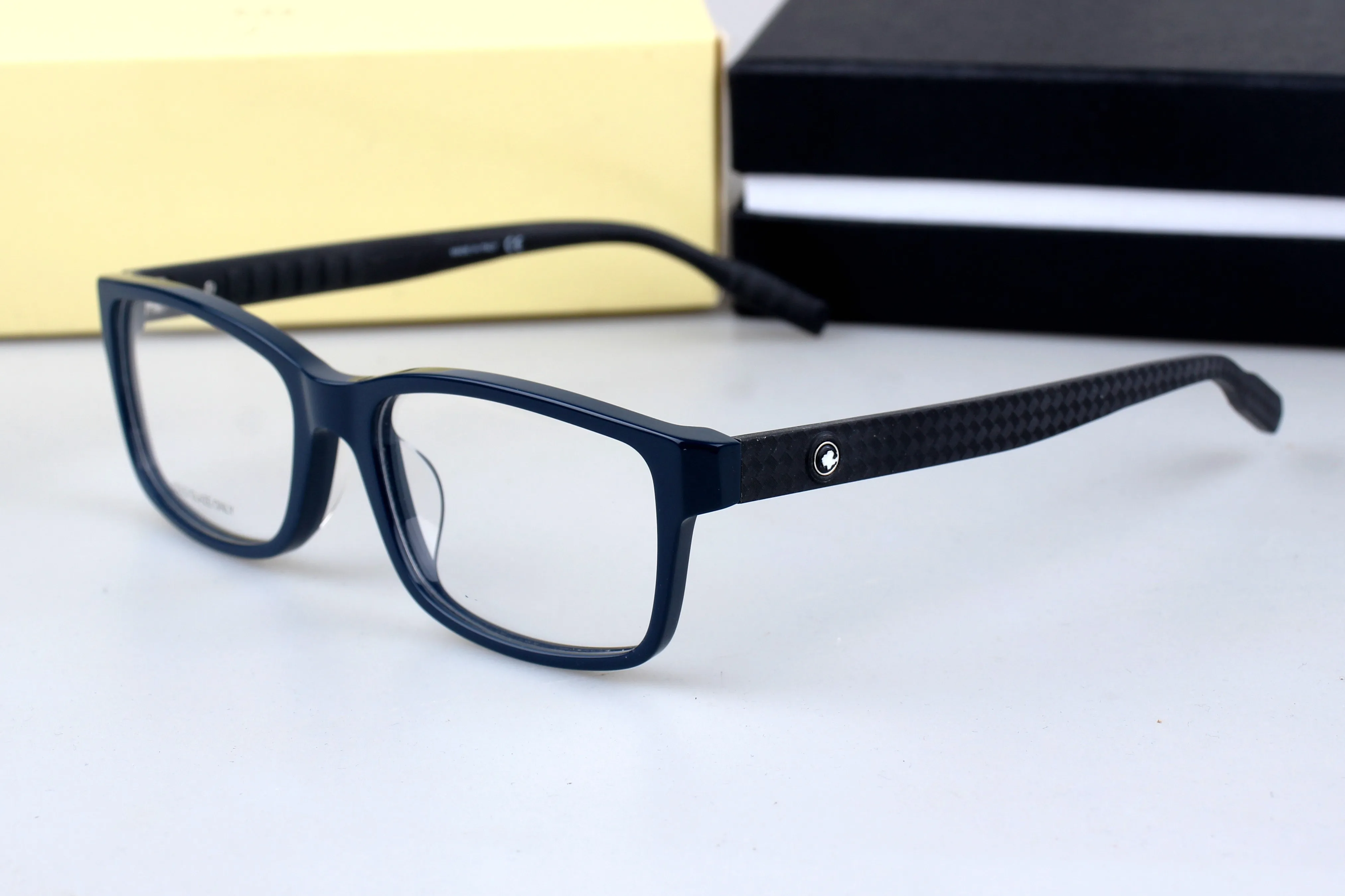 

Business Men's Glasses Frame Fashion Women's Reading Glasses Frame Square Ultra Light Carbon Fiber Frame Durable MB0066O