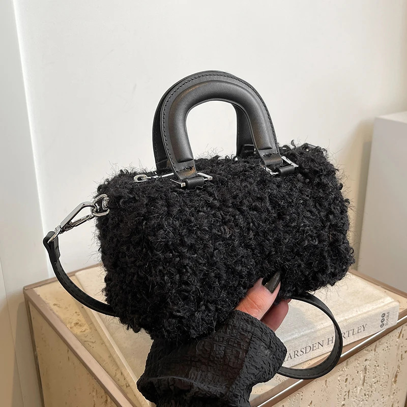 MesaSe Sacs à Main En Peluche Douce Et Chaude Pour Femmes Sacs Sous Le Bras Moelleux Sac Rétro De Soirée Sous Le Bras