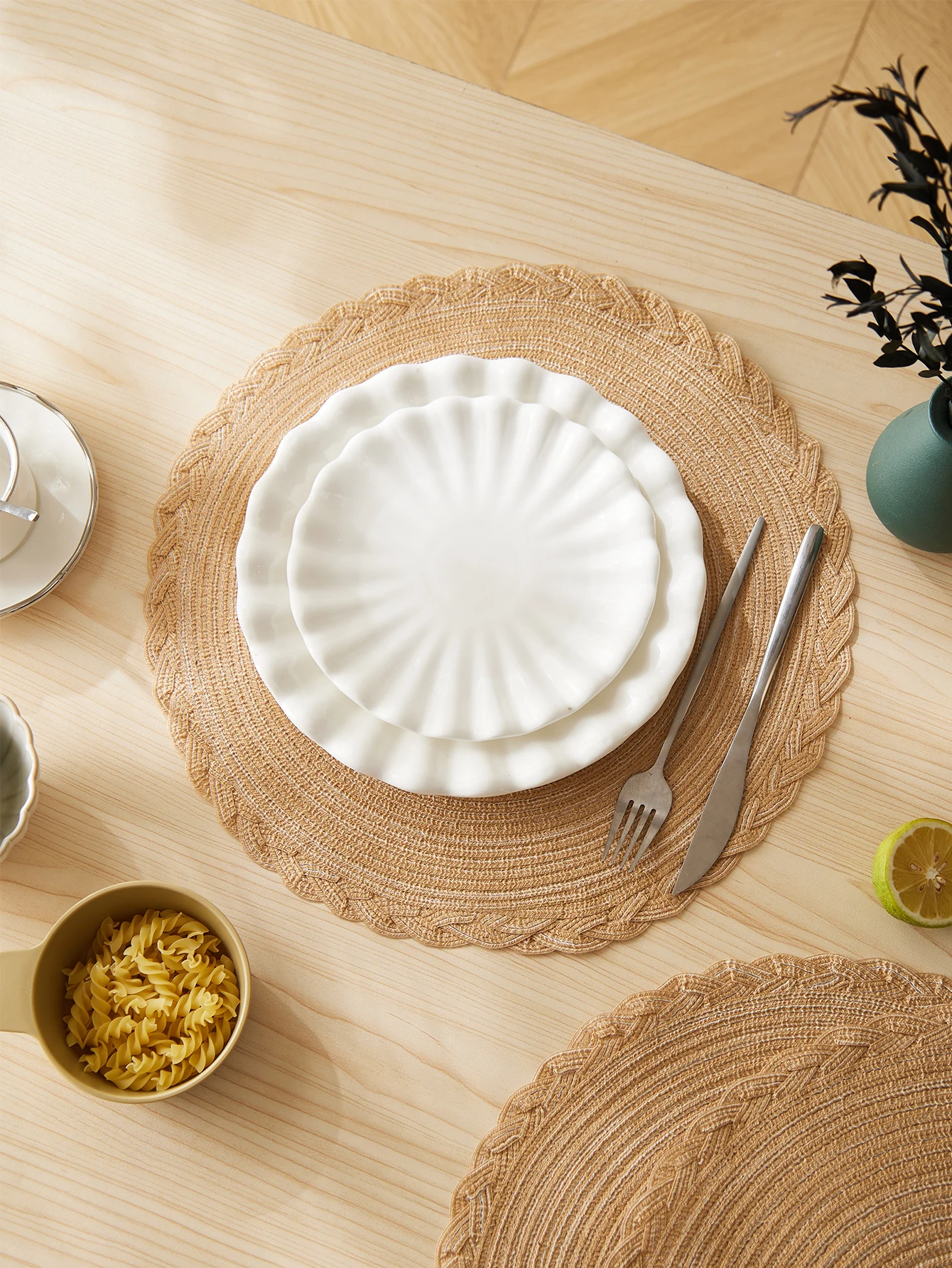 Best-Selling Round Cotton Placemats - Set of 4, Heat-Resistant and Non-Slip Washable Table Mats