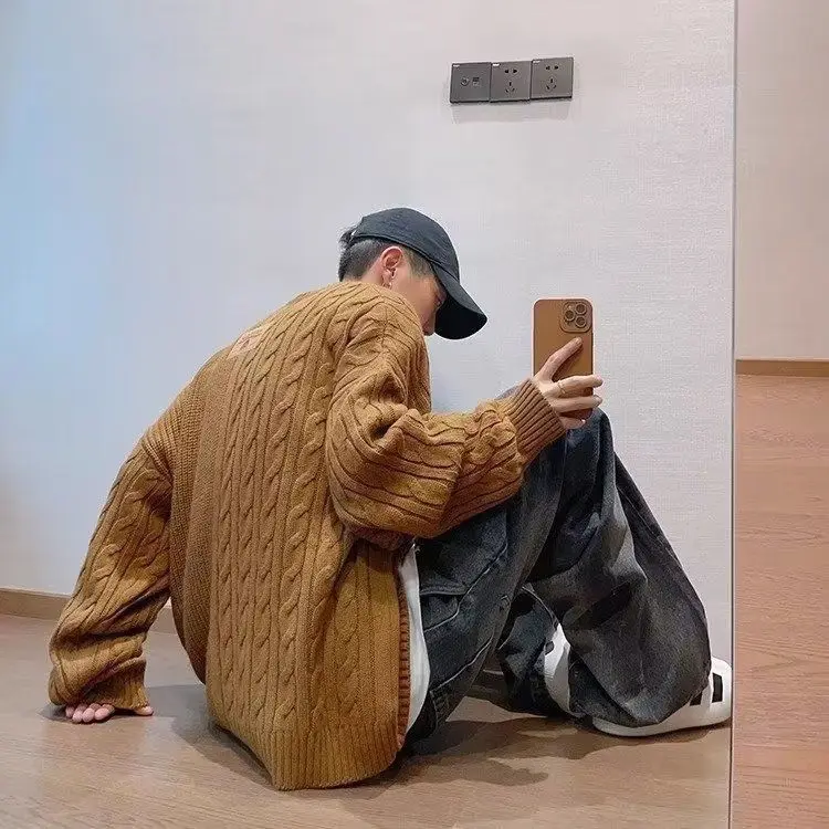 Рисунок 5 - Мужской свитер с круглым вырезом