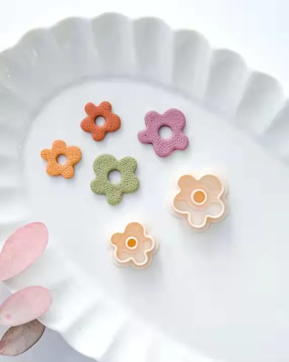 Description Picture 2 of itemFlower Soft Pottery Earrings Polymer Clay Cutter Hollow Geometric Pattern Mold DIY Ceramic Earrings Jewelry Pendants Clay Tools