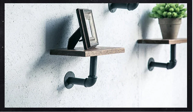 5617245745_569765870