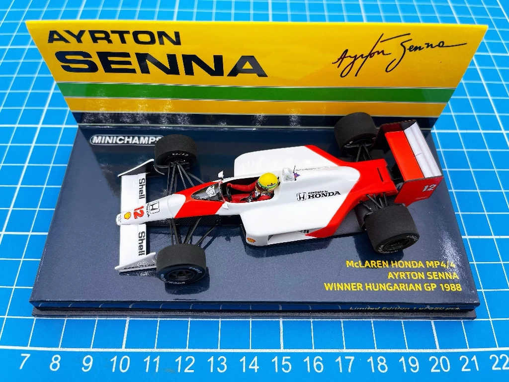 

Minichamps 1:43 F1 MP4-4 1988 Senna Hungary Simulation Limited Edition Resin Metal Static Car Model Toy Gift
