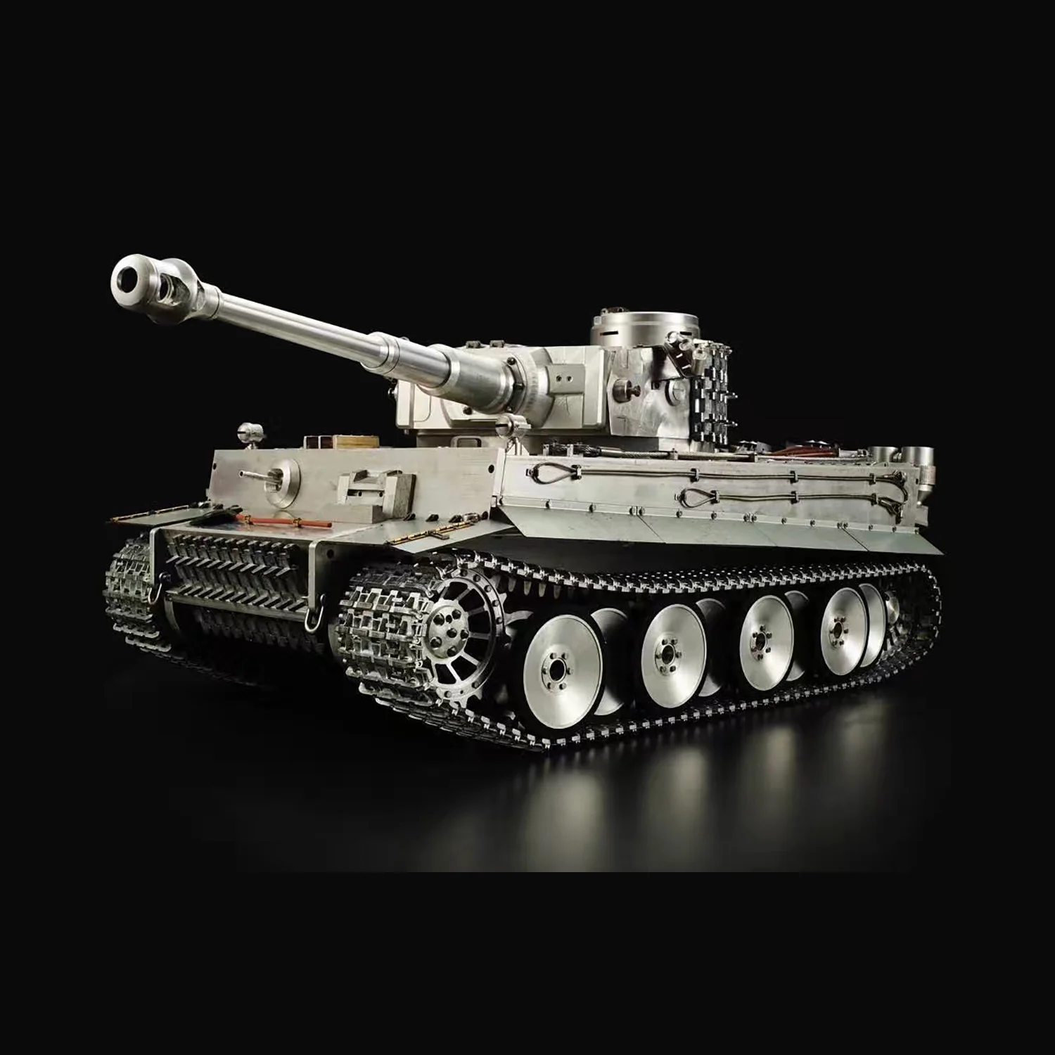 Heng Long 1/6 Heavy Full Metal German Tiger I RTR RC Tank 3818 Tracks Barrel Recoil Remote Control Vehicle Toys for Adults 3