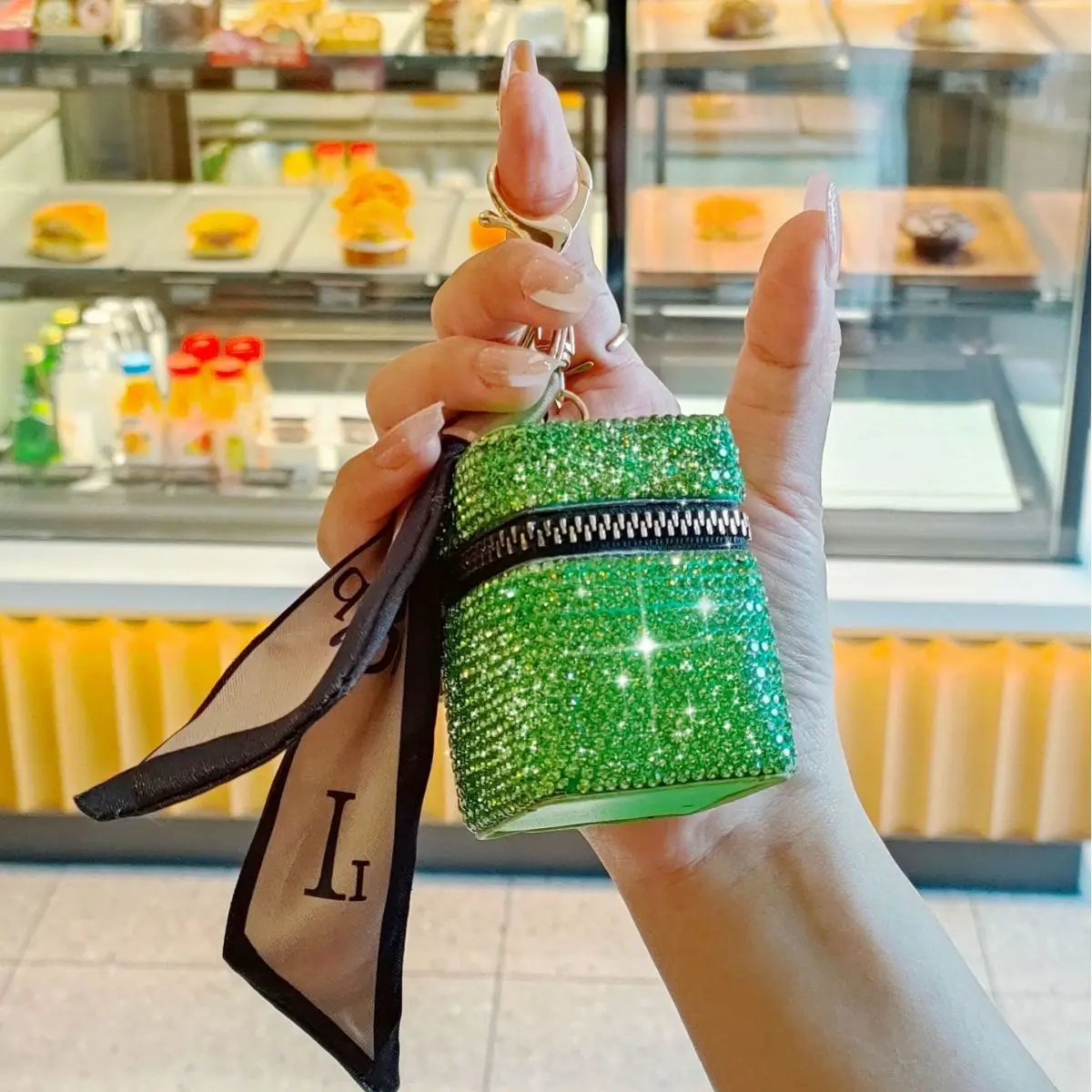 Diamonds Mini headphone bag pendant light luxury diamond-encrusted cylinder lipstick bag shiny  purse key ring accessories 3