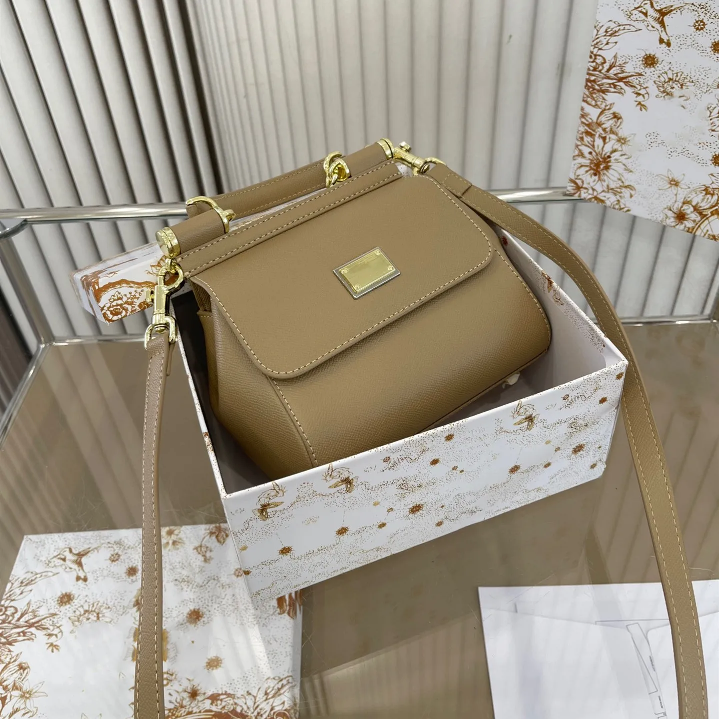 

23ss New Classic Messenger Handbag Crossbody Shoulder Women Brand Luxury Famous Bag Totes Women'S Fashion Palm Pattern More Size