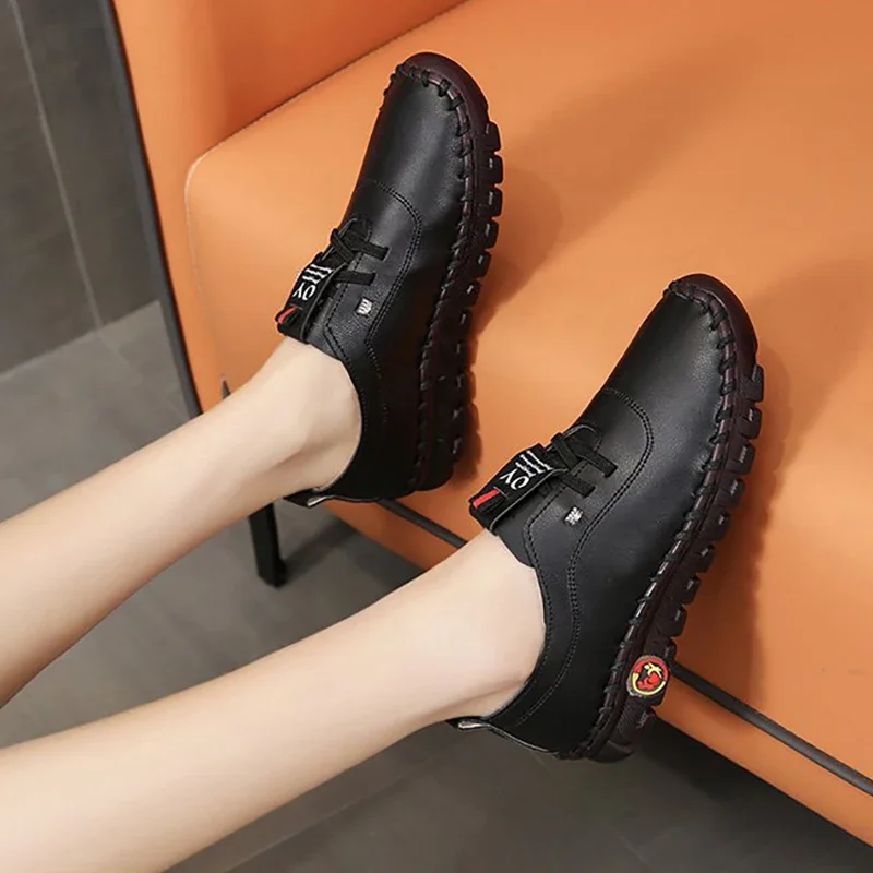 Women Sneakers Women Large Size 35-43 Yard PU Leather Sports Shoes Running Shoes Flat Bottom Elastic Straps