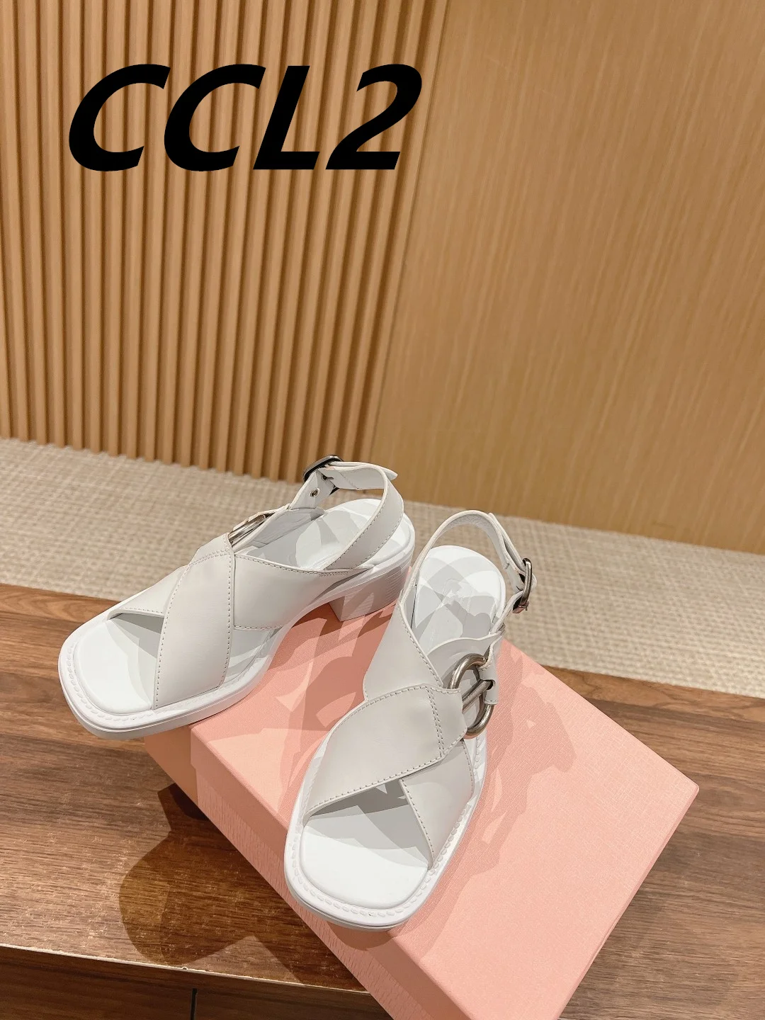 

2024 spring and summer fashion new chunky heel sandals, cowhide upper, sheepskin lining, size35-39