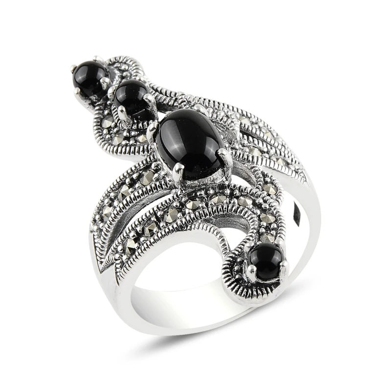 

Silver 925 Sterling Onyx & Marcasite Ring