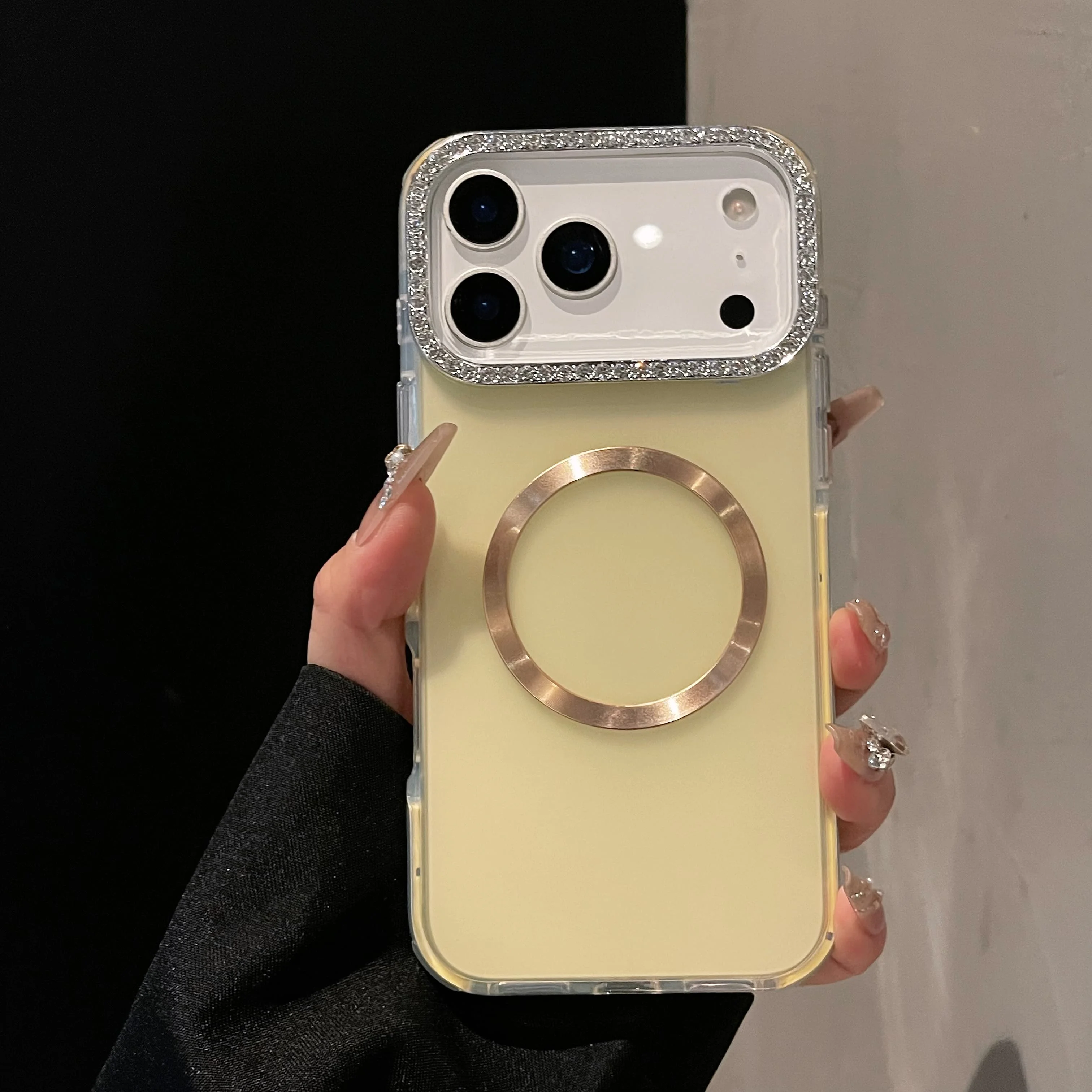 Luxury Sparkling Diamond Decorative Magnetic Phone Case with Shock Bumper Cover
