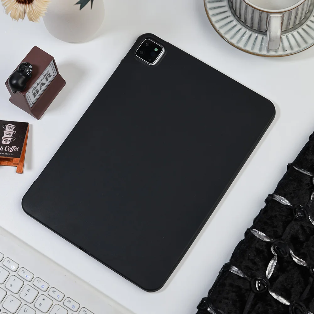 Versatile Soft Tablet Case with Enhanced Protection and Sleek Design