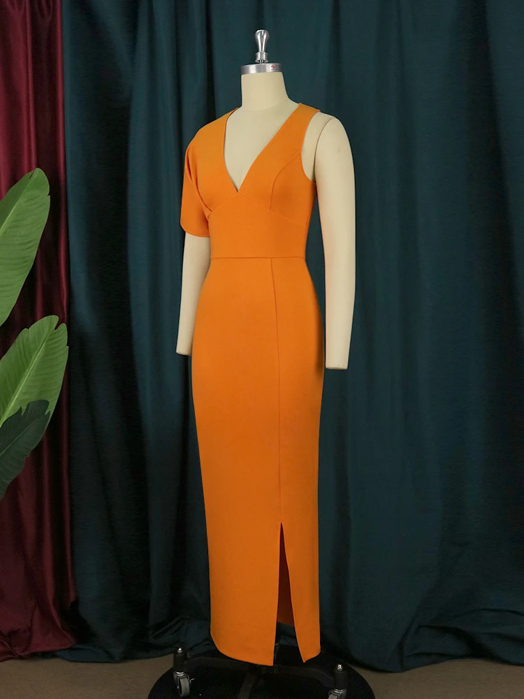 Рисунок 4 - Необычное женское платье с V-образным