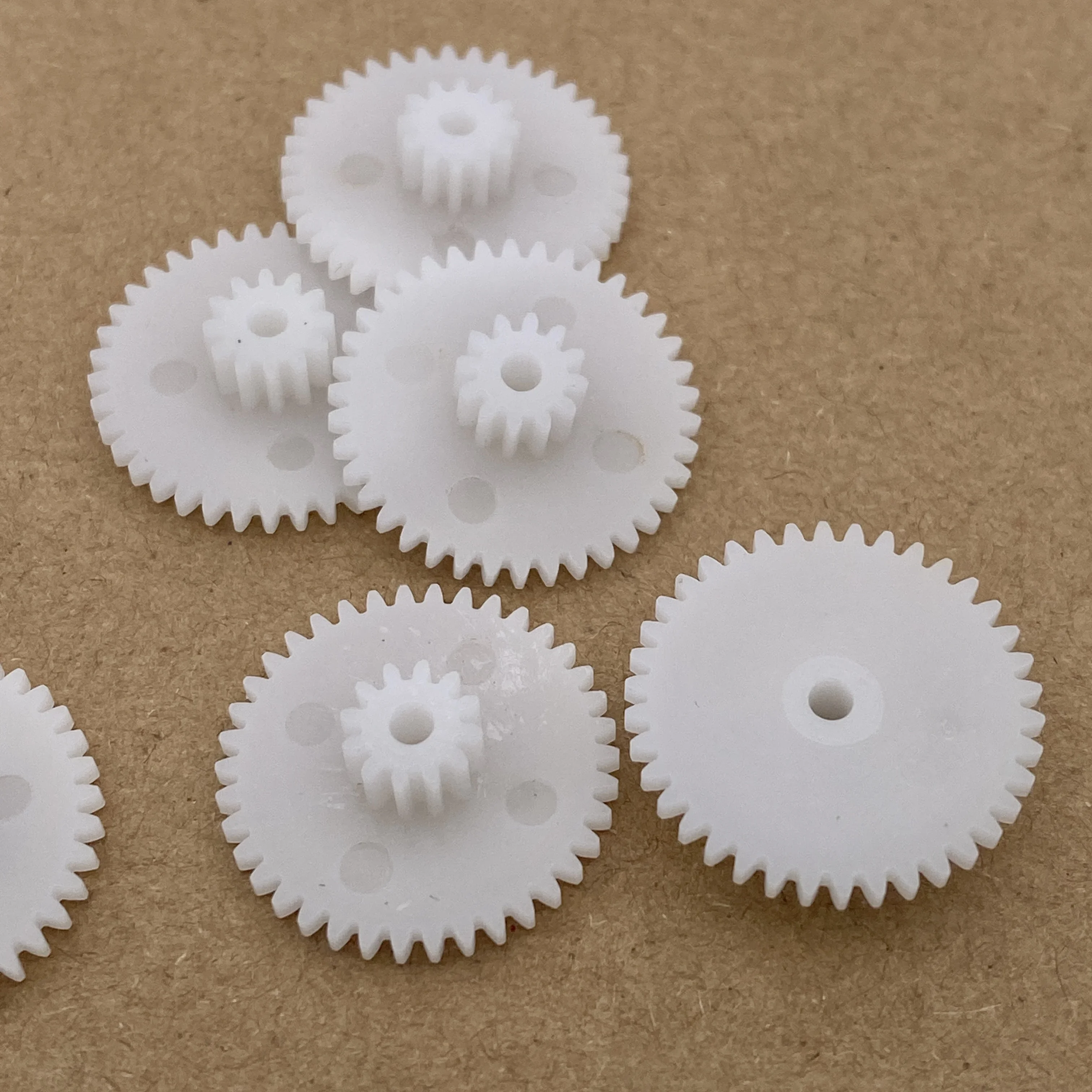 Motor Gear Transmission Gear 0.5M Plastic Gear Shaft Double Layer Toy Accessories