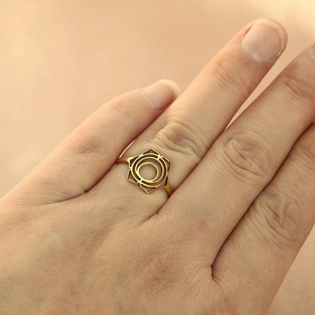 Anillo Geométrico de Flor y Hoja Vintage (Acero Inoxidable Dorado) Sc85f298476d34bf5ad8747da14b34b3en