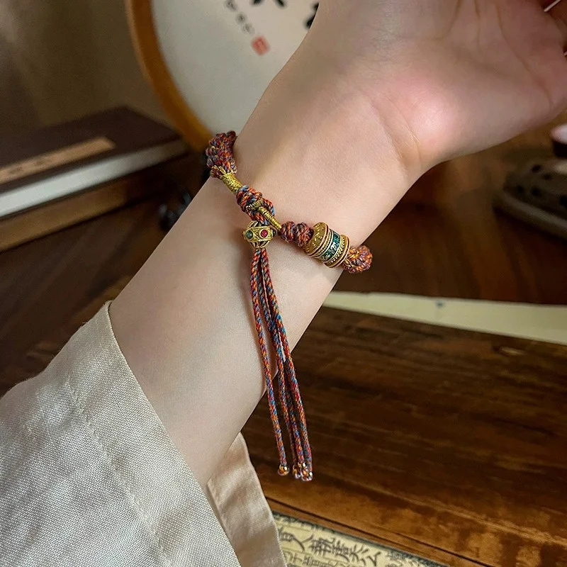 Braccialetto Fatto a Mano con Corda Intrecciata Macramè, Filo Rosso Portafortuna Buddista Tibetano per Donne e Uomini