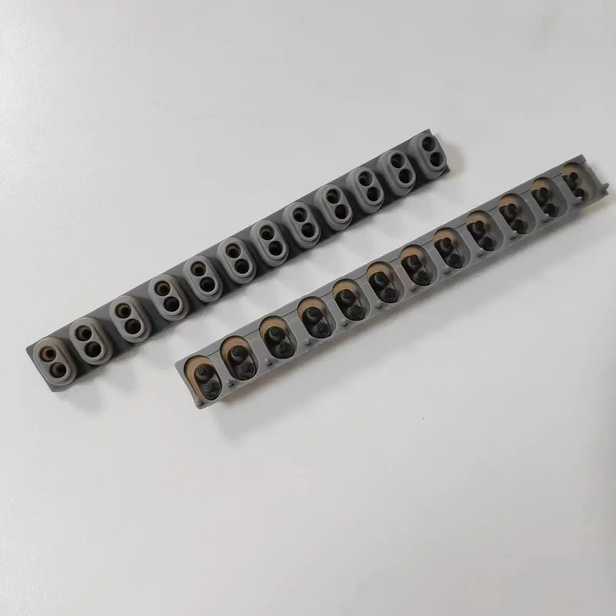 Striscia Di Gomma Conduttiva Per Yamaha Psr-S500 Psr-S550 Psr-E303 Psr-E413 Kbp-300 Kbp-500 Kb-180 Pulsante Pad Di Contatto D-Pad