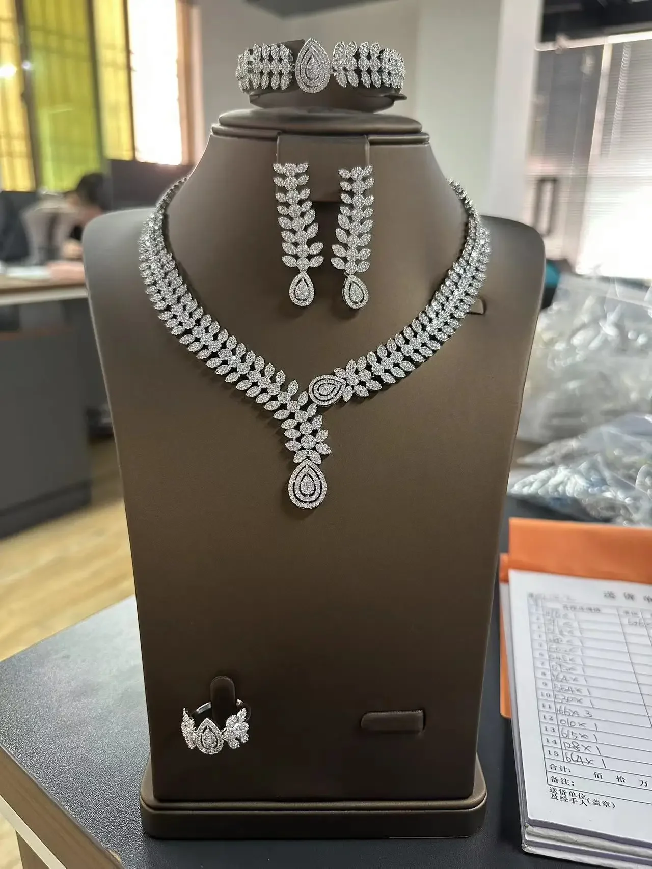 

Nigeria Bridal Zirconia For Women Party Luxury Dubai Necklace Bracelet Earringa Rings CZ Crystal Wedding Jewelry Sets