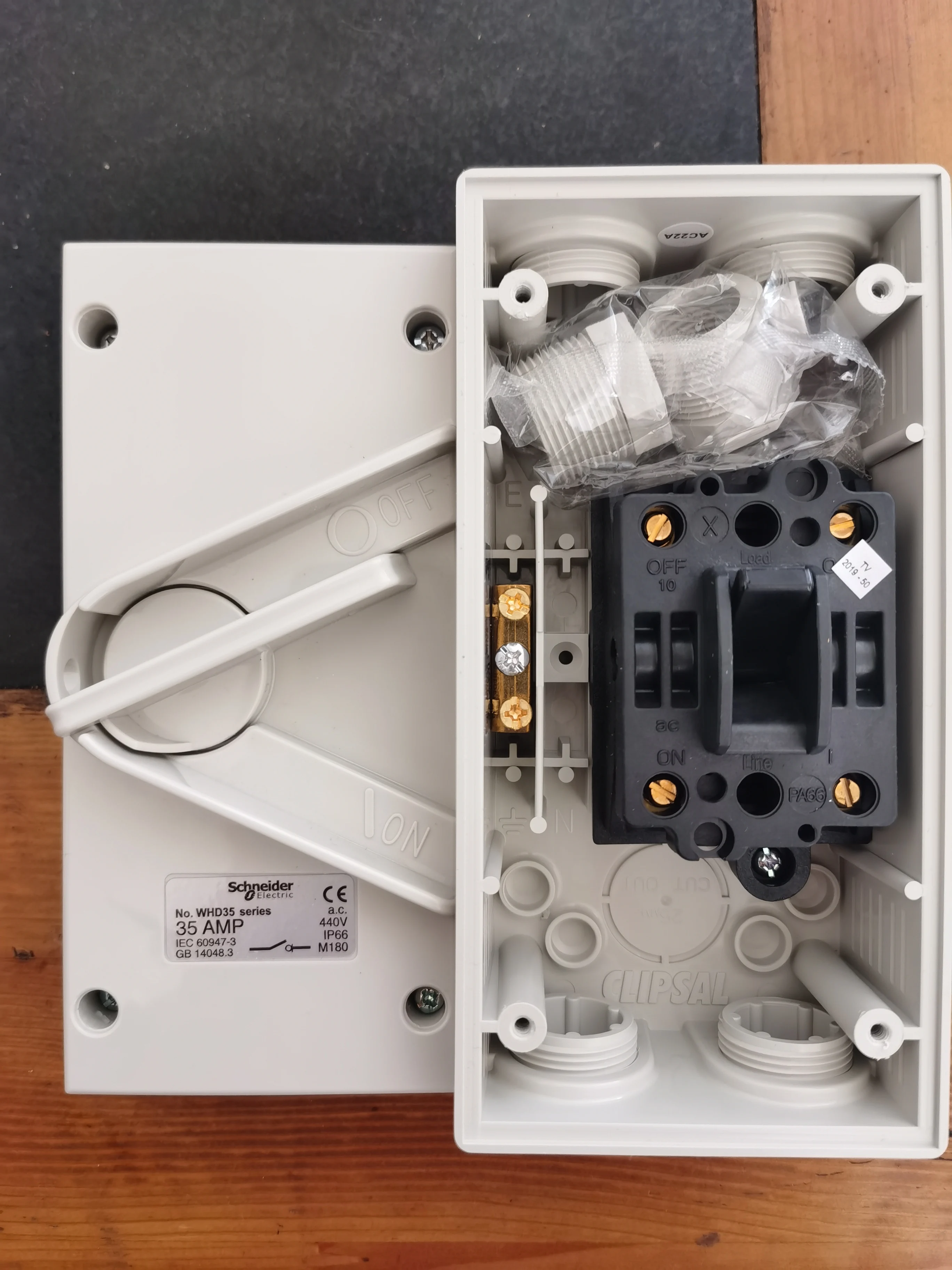 

KAVACHA ISOLATING SWITCH WHD20 WHD35 WHD63 20A 35A 63A