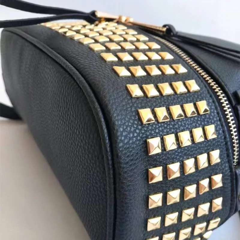 Classic solid color backpack High-end women's fashion backpack launched a new women's handbag casual backpack mobile phone bag b 4