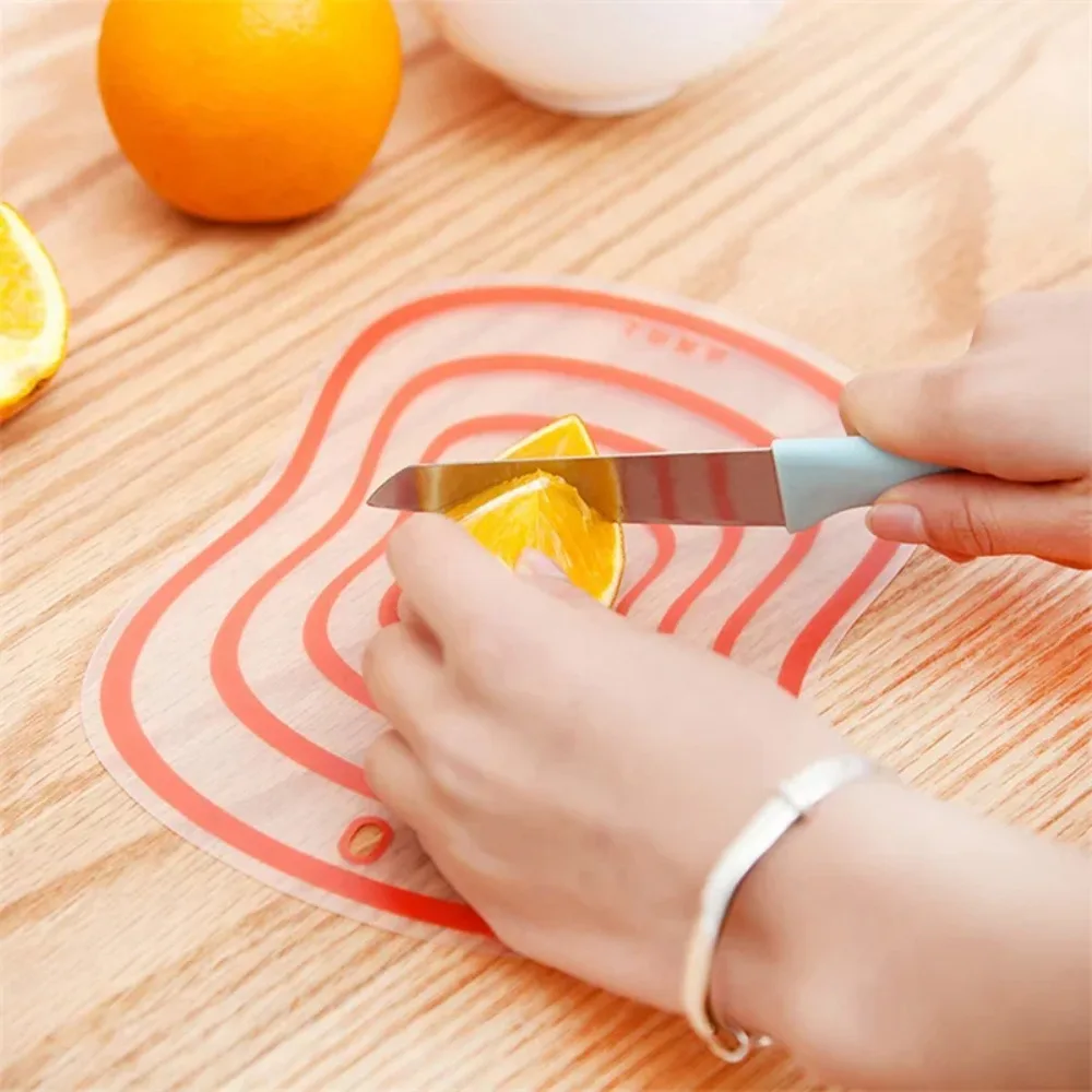 Description Picture 3 of itemKitchen Non-slip Chopping Blocks Flexible Cutting Board Plastic Cutting Boards Classification Chopping Board Kitchen Tool