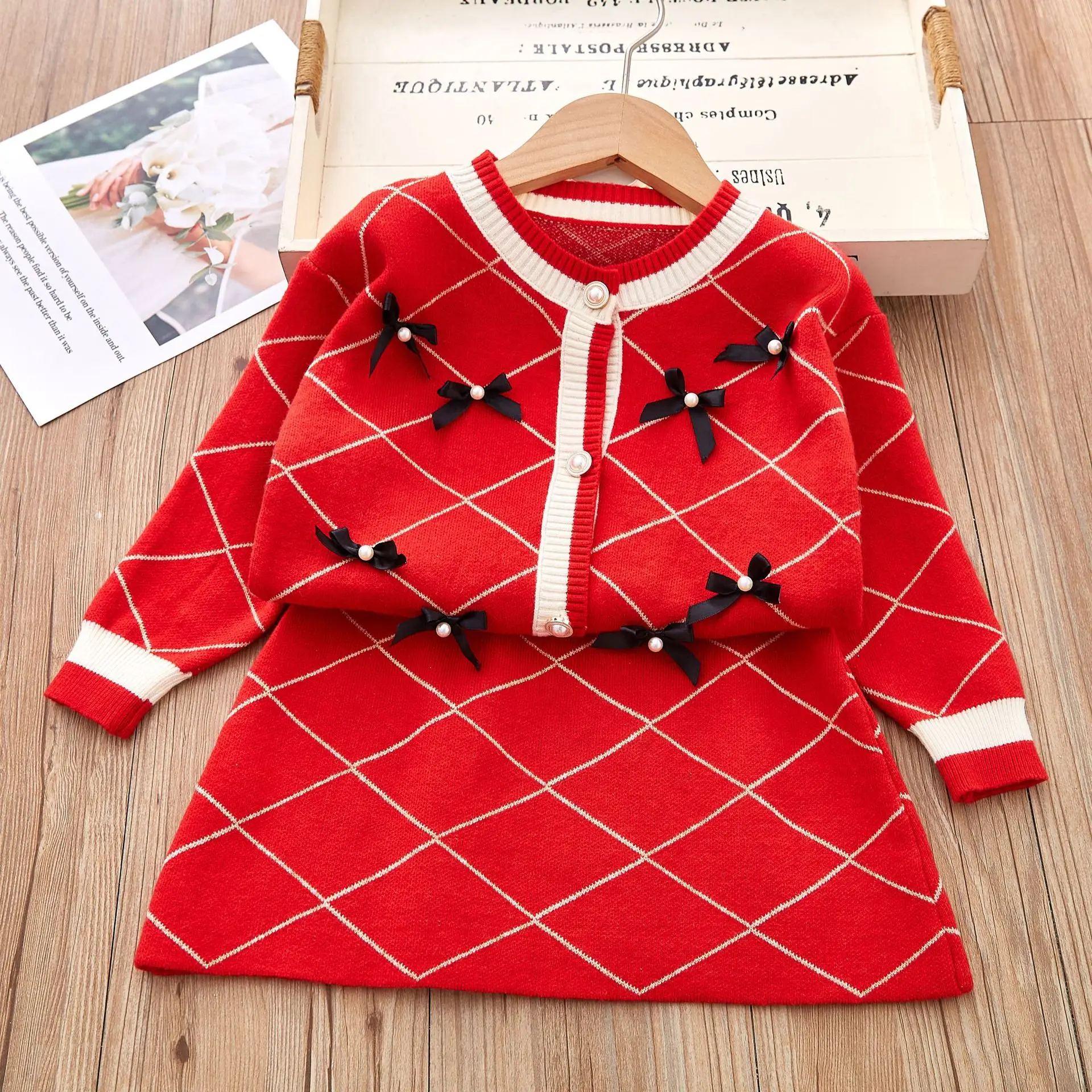 

2023 Autumn/Winter Girls' Fashion Knitted Bowknot Woolen Dress Fashionable Two Piece Set