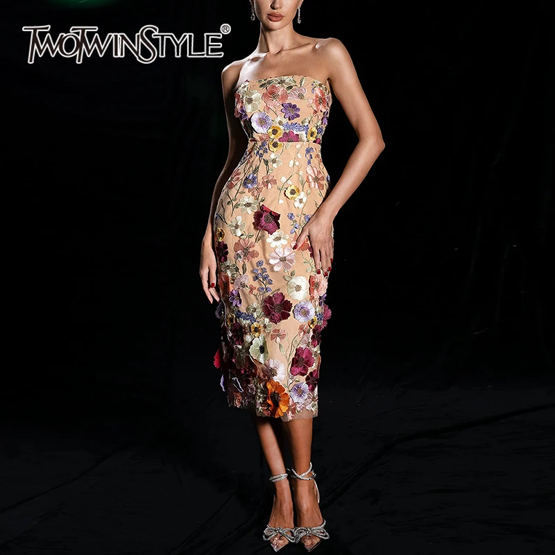 

TWOTWINSTYLE Spliced Appliques Temperament Dress For Women Strapless Sleeveless Backless High Waist Slimming Chic Dresses Female