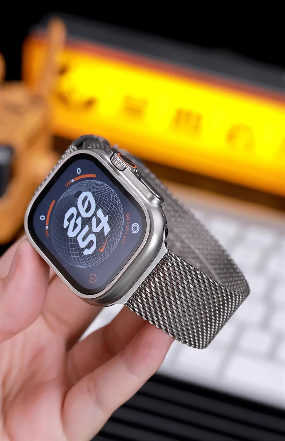 Apple Watch Milanese Loop Image 19