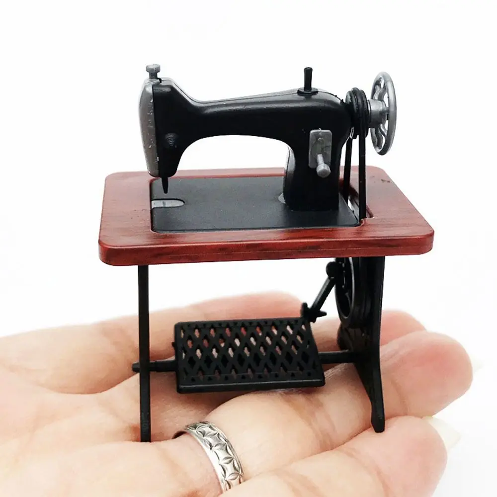 1:12 Scale  Gift  Mini Exquisite DIY Decoration Gift  Sewing Machine wooden Sewing Machine  House