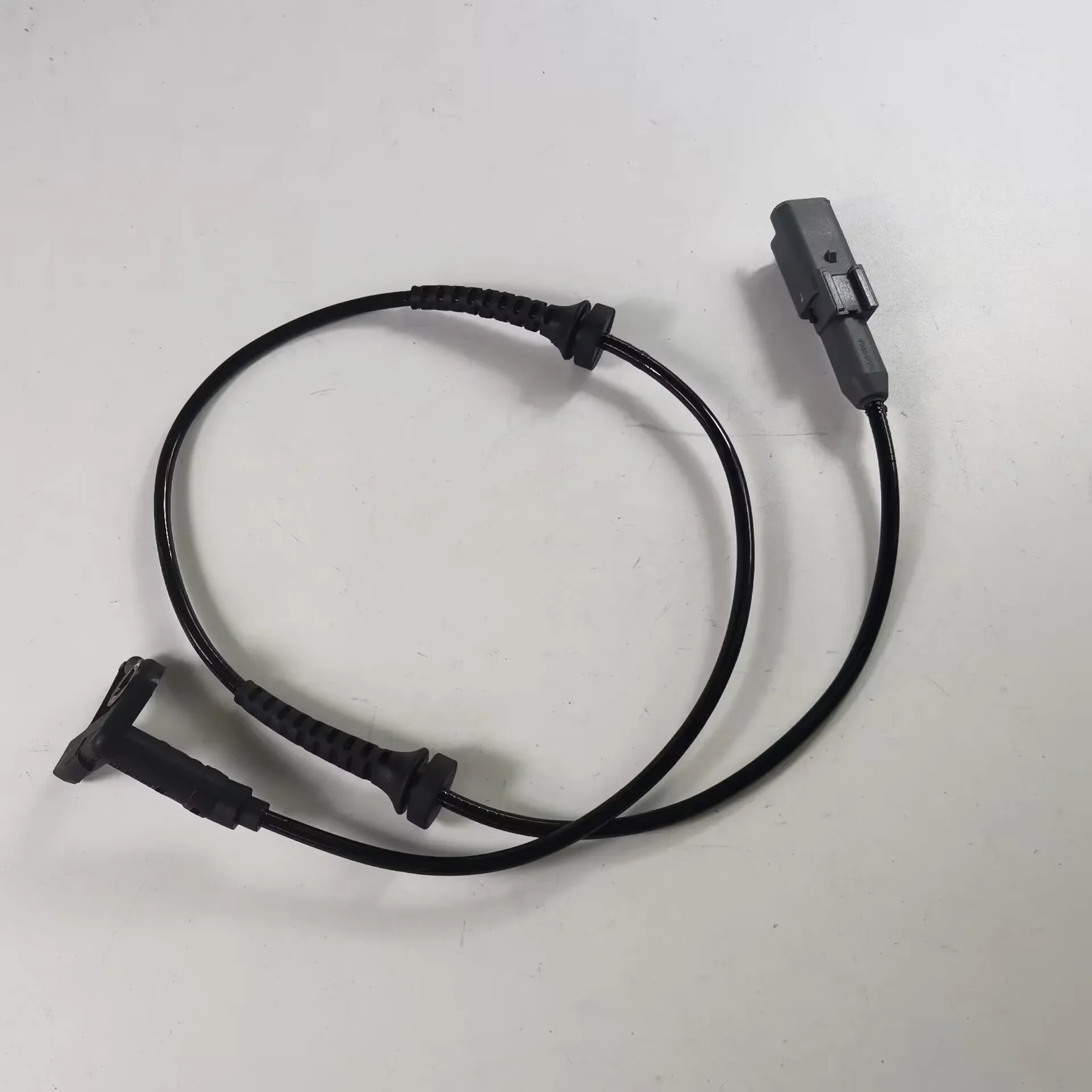 9811802580 New Black Front ABS Speed Sensor for Peugeot 307 308 408 Citroen C4L ABS Sensor