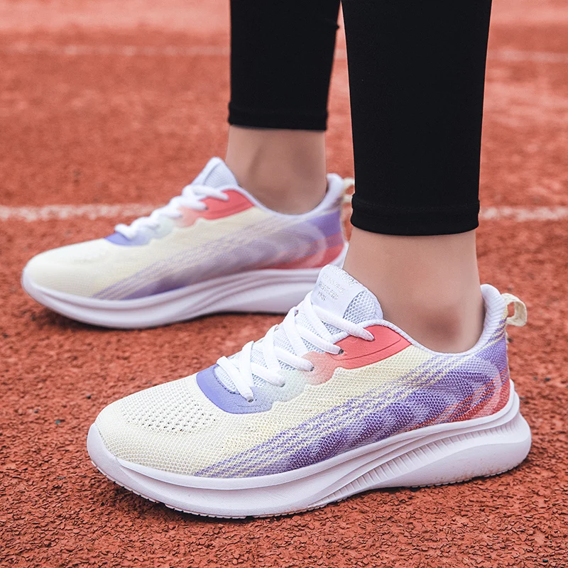 

Женские кроссовки из дышащей ткани для бега, сезон 2024