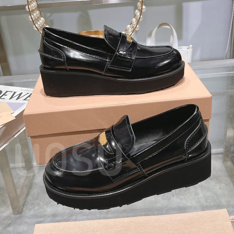 2024 New Women Leather Shoes Luxury Calfskin Thick Bottom Commuter Shoes Designer Retro One Stirrup Slip On Ladies Loafers