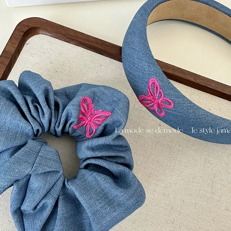 

Обруч для волос с вышивкой в виде бабочки и большого кишечника