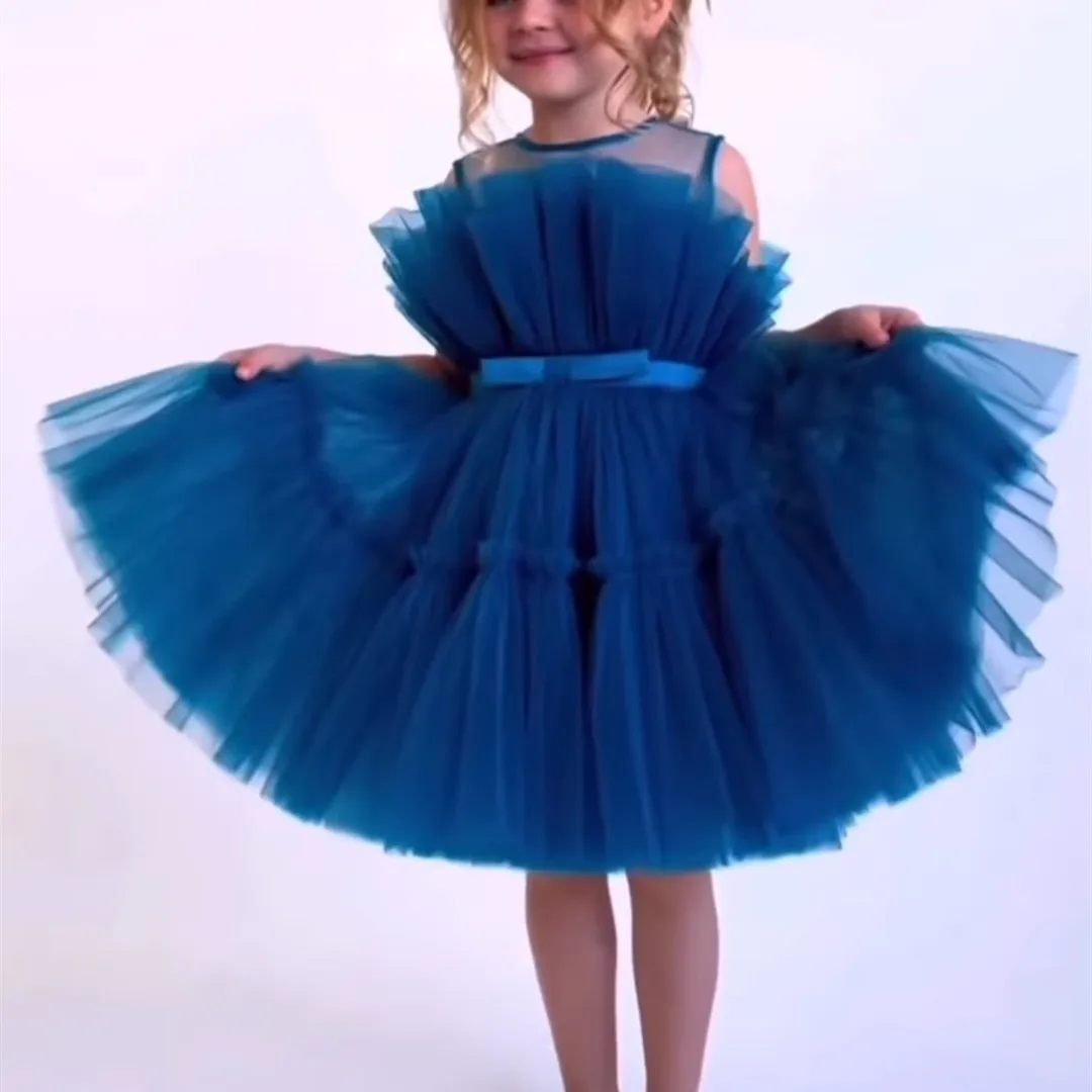 

Lovely O-Neck Tulle Short Blue Flower Girls Dresses With Sash A-Line Knee Length Zipper Back Fleuriste Robes de Soirée for Girls
