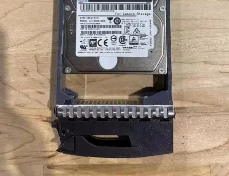 For 01PG636 1 8T DE2000H DE4000H DE6000H DM5000H 1 8TB SAS 2 5 hard drive