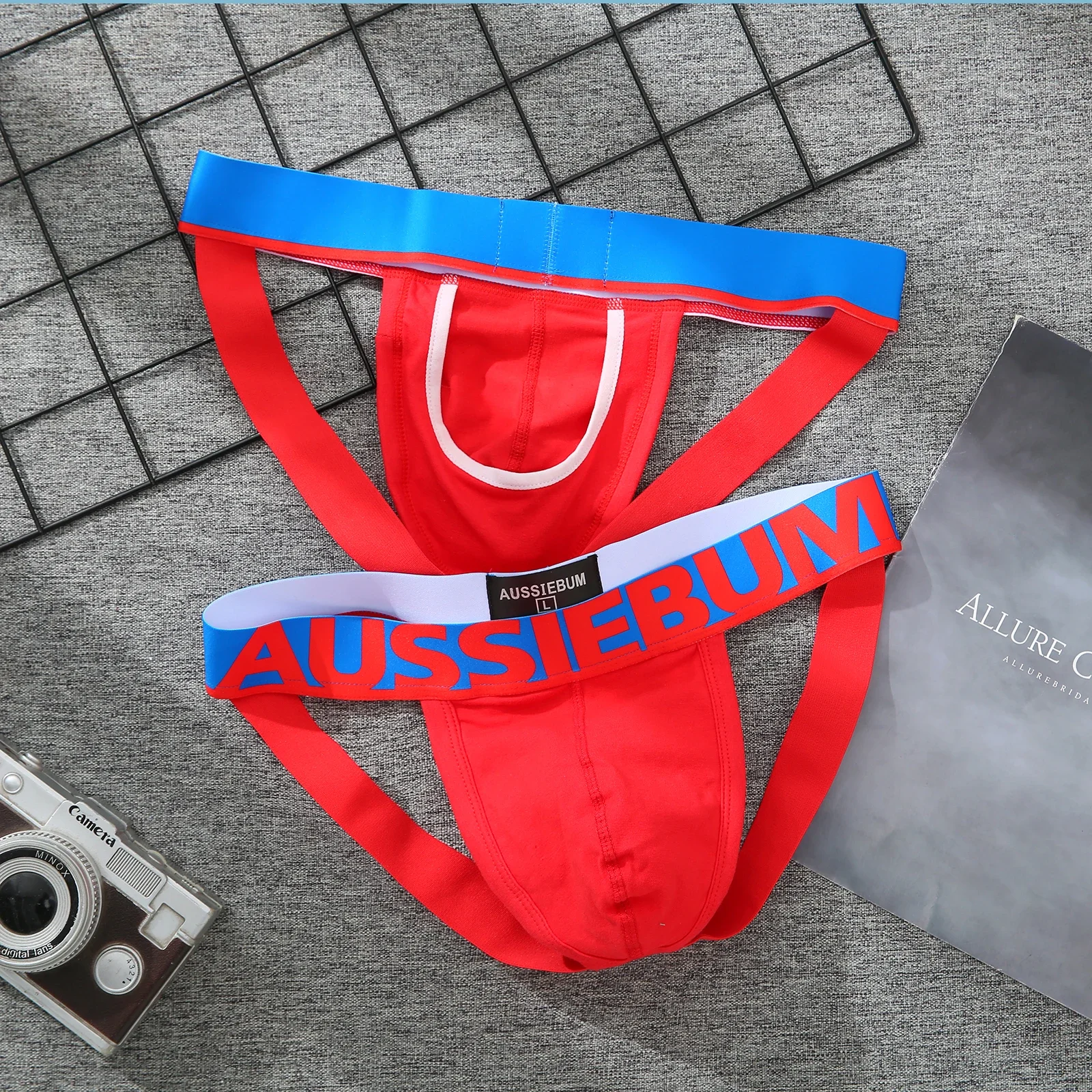 Male Underwear Brand Thong Sexy Low Waist Fashion Trend Breathable Buttocks Hollow Cotton