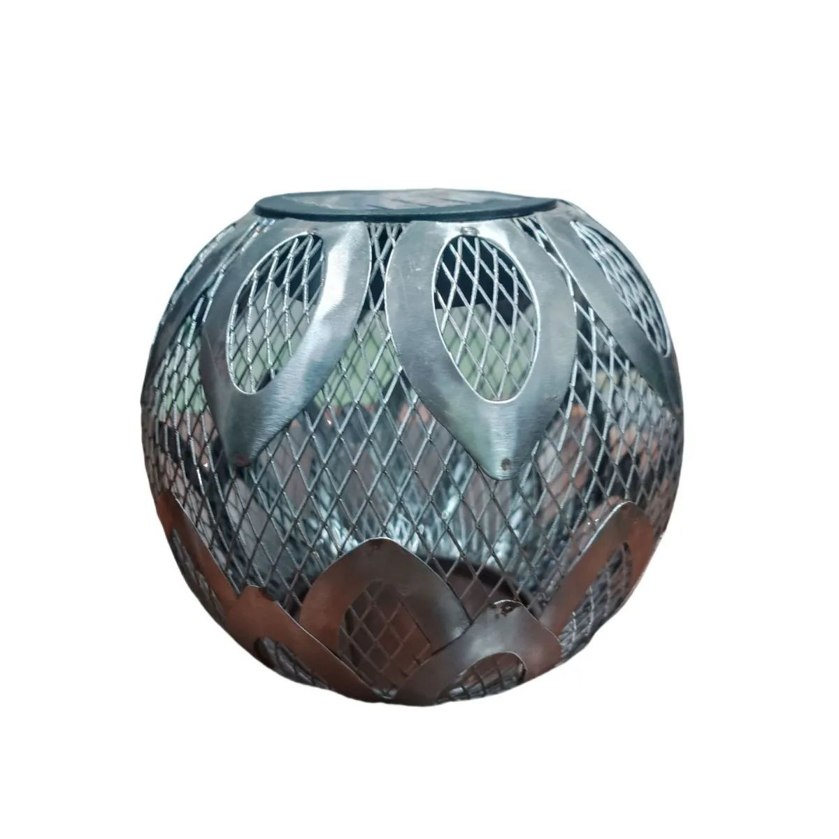 Iron Lotus Solar-Powered Waterproof Outdoor Decorative Lamp for Gardens and Courtyards