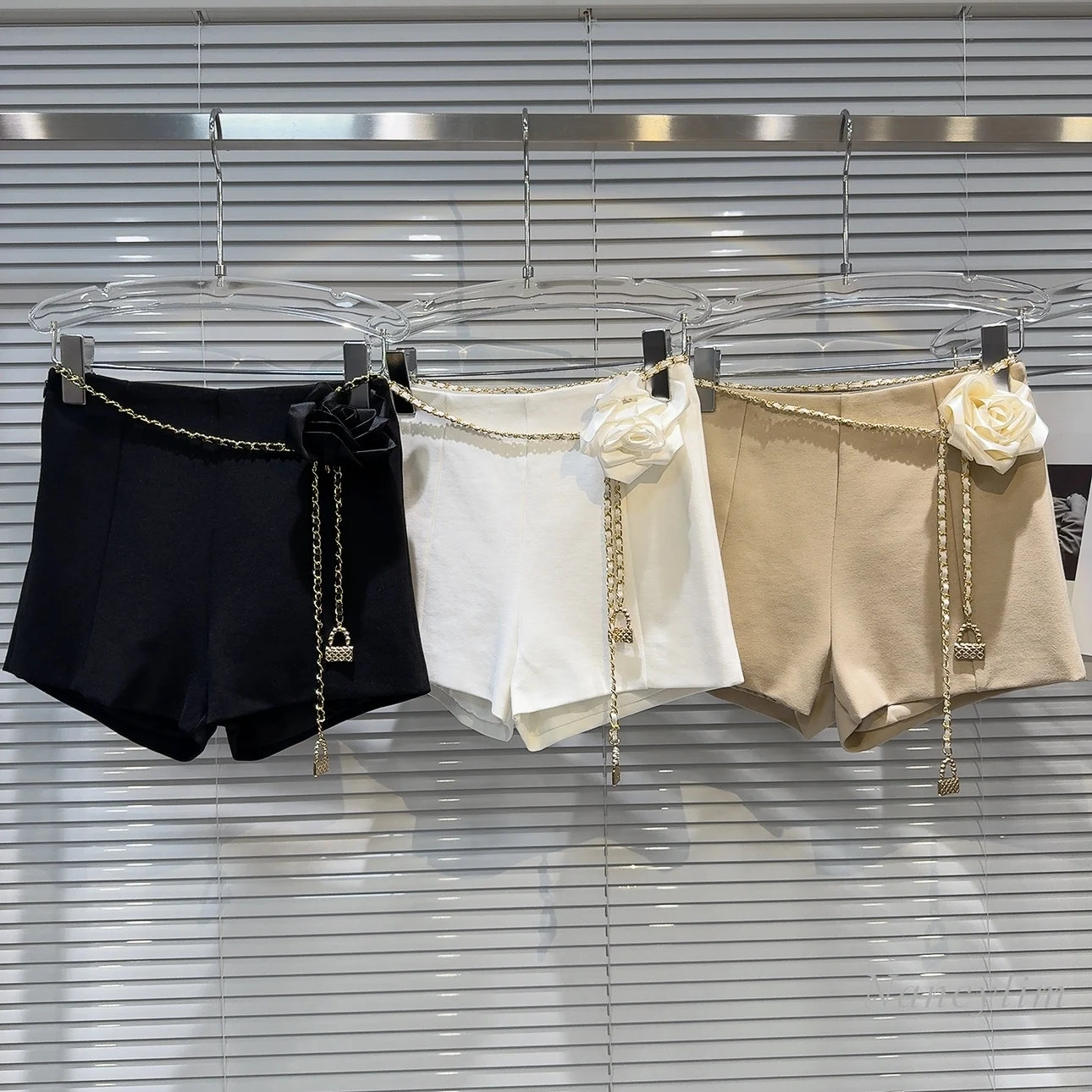 2024 Summer New Classic Style Handmade Flower Chain Decorative Temperament Short Shorts for Women