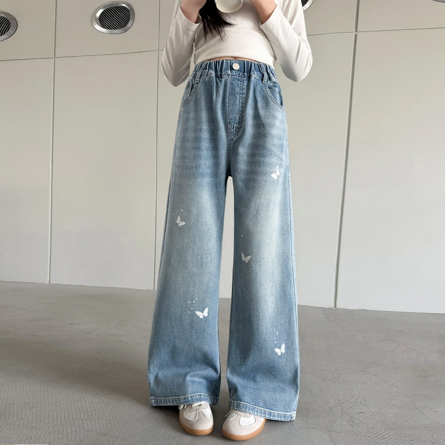 여아 청바지 꽃무늬 나비 와이드 레그 팬츠 2026 봄 가을 신상 패션 스트레이트 팬츠 아동용
