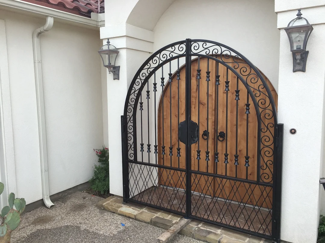 High Quality Wrought Iron Gate Design Door Iron Gate Design Wrought Iron Gate 2