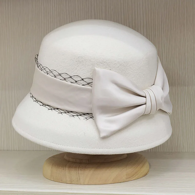 

Женская декорированная Зимняя шляпа, шерстяная фетровая шляпа-«Колокол» с бантом, Дамская мягкая шляпа-«котелок» с лампой, Панама, церковная шляпа