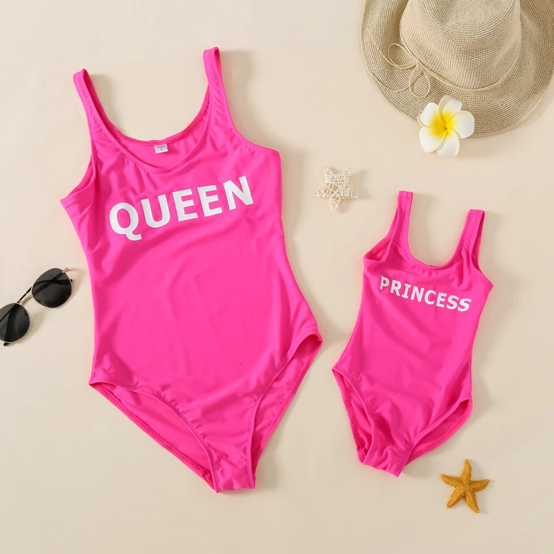 King Queen Swimsuit Family Matching Outfits One-Piece Mother Daughter Swimwear Beach Mommy and Me Clothes Father Son Swim Shorts 4
