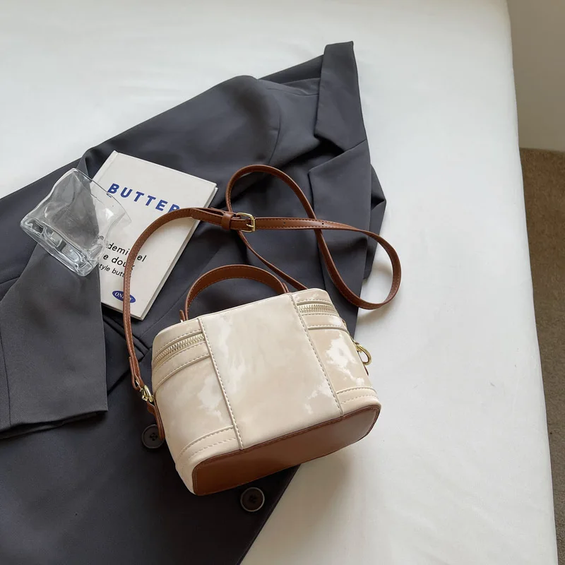 حقيبة دلو عصرية محمولة باليد، حقيبة كتف كاجوال عصر...