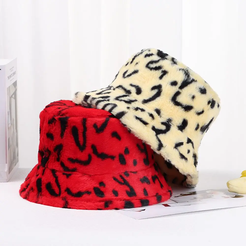 Topi Ember Bulu Palsu Wanita Modis Topi 