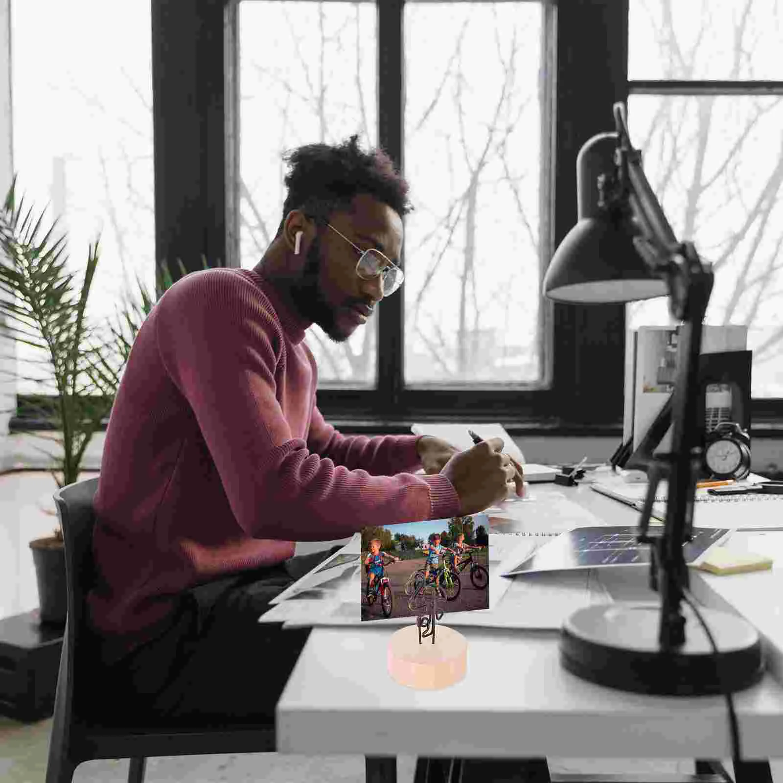 Рисунок 2 - Держатель для фотографий в стиле ретро